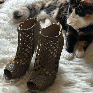 Christian Siriano Gold/Silver Heels Size 8